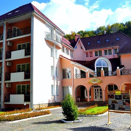 Sonyachna Polyana Hotel Bagian luar foto