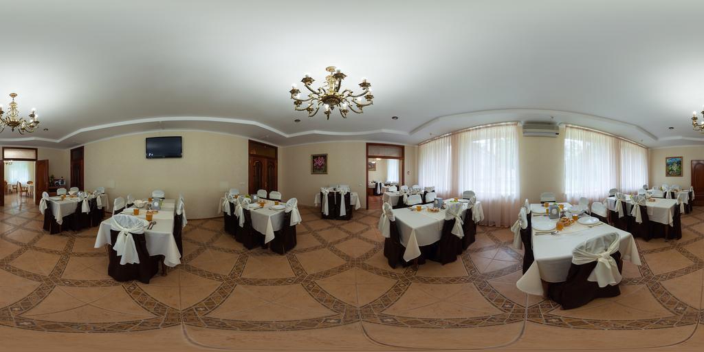 Sonyachna Polyana Hotel Bagian luar foto
